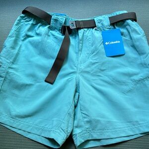 Columbia Women’s Court Short size S.  New with tags.
